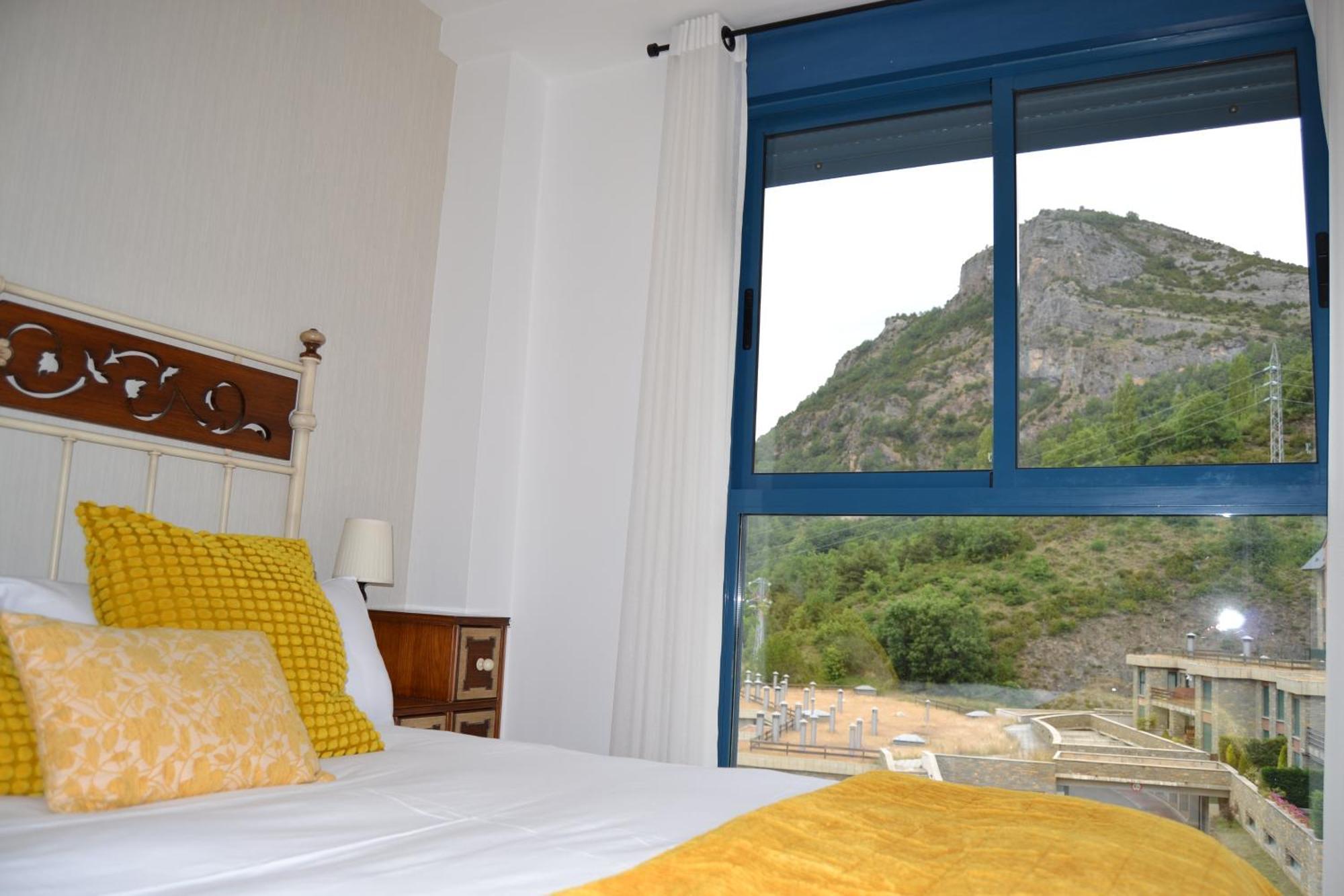 Ventanal De Saras Petfriendly Garaje Trastero Y Chimenea - Arafita Apartamentos Panticosa Exteriör bild